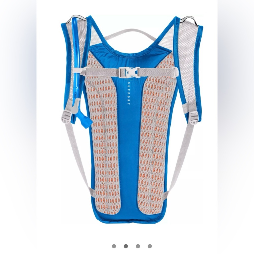NWT - CAMELBAK Rogue Light 70oz. Hydration Pack - Repurpose Silver - Blue - Picture 2 of 11